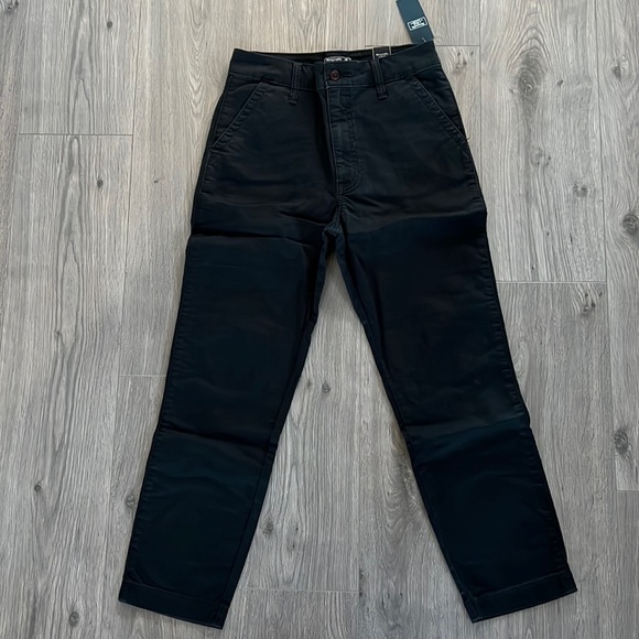 Abercrombie Womens sz2 black cropped pant - Picture 1 of 3